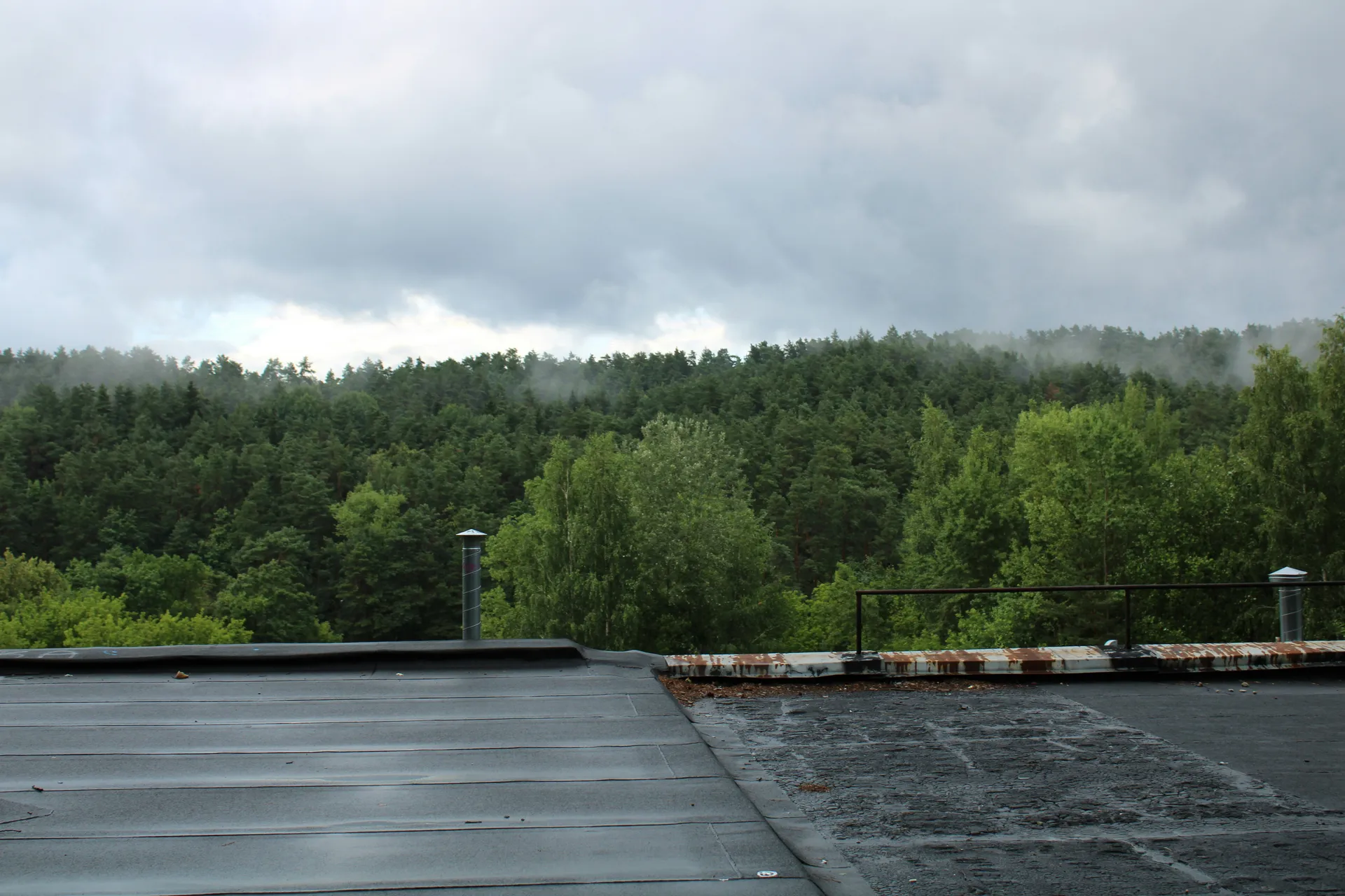 Flat roof options for Charlotte commercial buildings